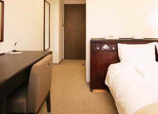 Travelodge Osaka Shinsaibashi 1