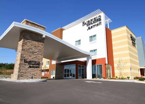 Fairfield Inn & Suites by Marriott London 1