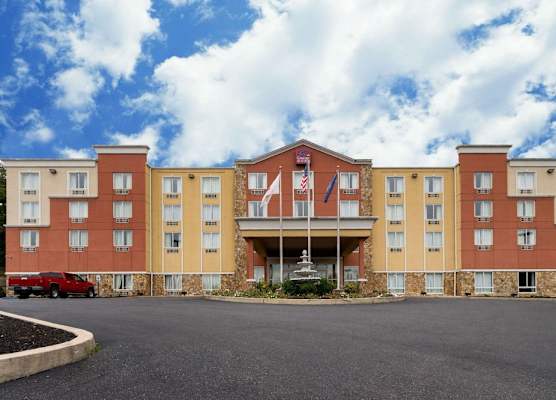 Comfort Suites Near Gettysburg Battlefield Visitor Center 1