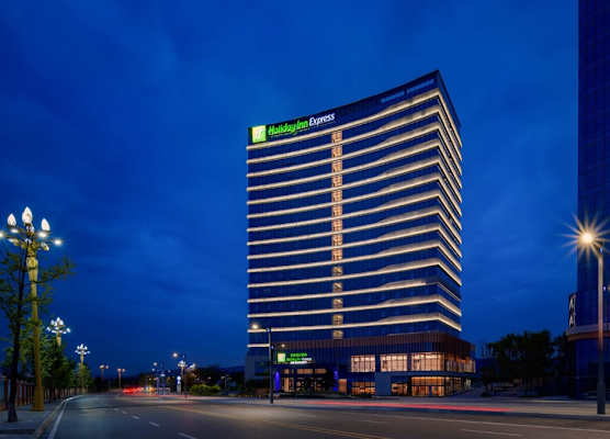 Holiday Inn Express Chongqing Liangjiang Yufu by IHG 1