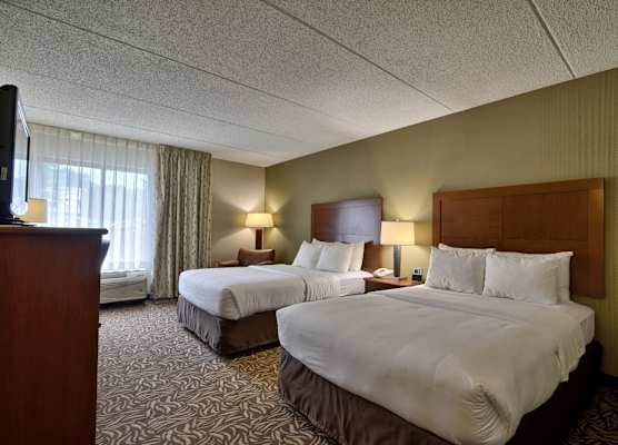 Clarion Inn & Suites Cortland - University Area 1