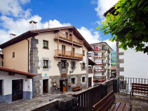 Hostal Musunzar 1