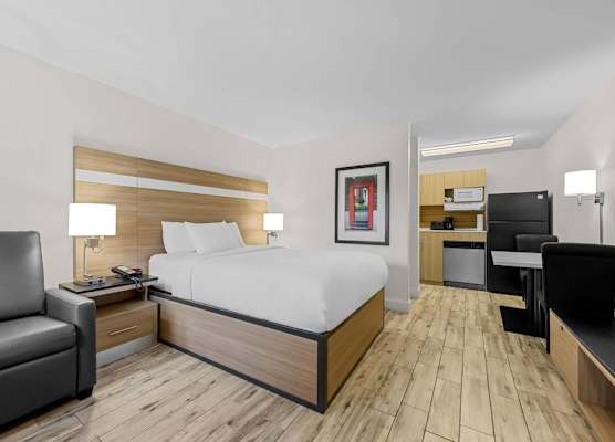 MainStay Suites Knoxville - Cedar Bluff 1
