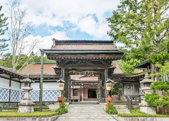 Koyasan Sanadabo Rengejoin 1