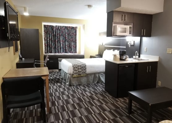 Microtel Inn & Suites by Wyndham Riverside 1