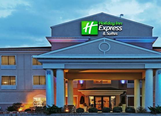 Holiday Inn Express & Suites CHICKASHA by IHG 1