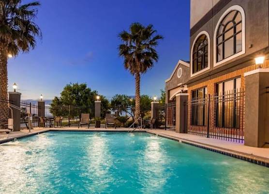 Hondo Inn 1