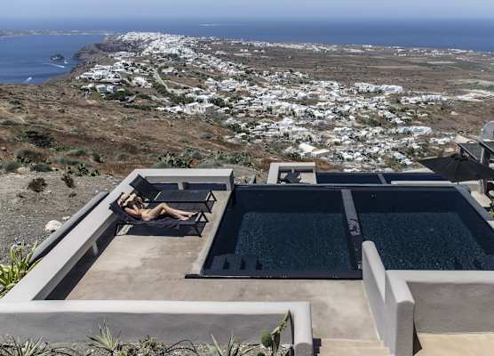 Nimbus Santorini 1