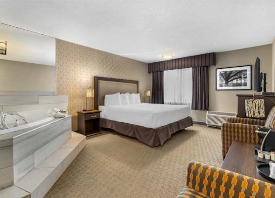 Best Western Plus Country Meadows Inn 1