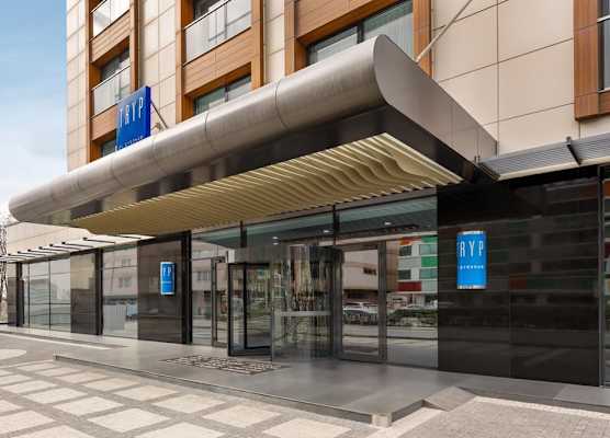 Tryp by Wyndham Istanbul Topkapi 1