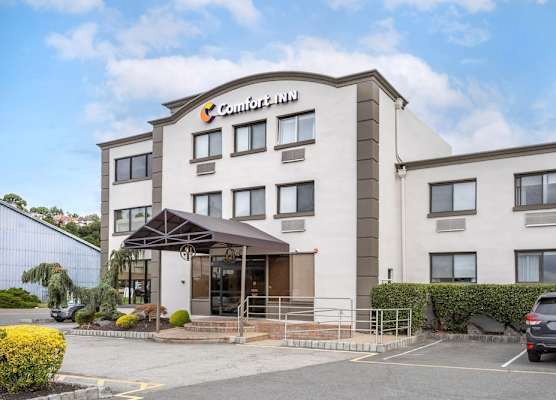 Comfort Inn Edgewater on Hudson River 1