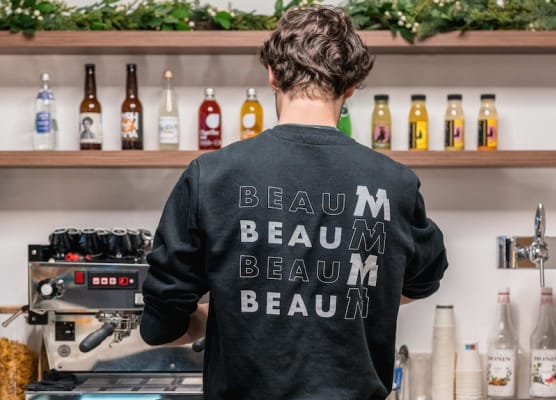 Beau M Paris 1