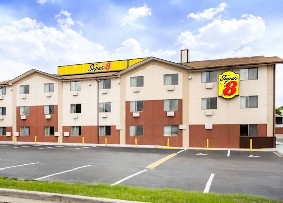 Super 8 by Wyndham Chester/Richmond Area 1