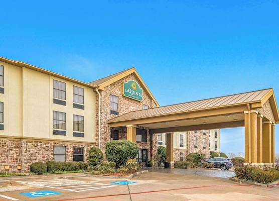 La Quinta by Wyndham Denison - North Lake Texoma 1