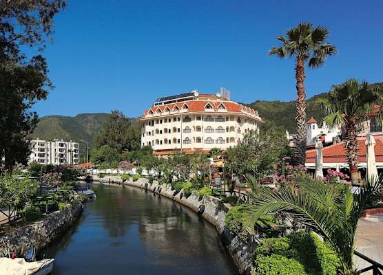 Fortuna Beach Hotel 1