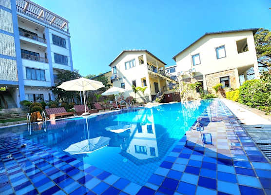 Sunny Shore Resort 1
