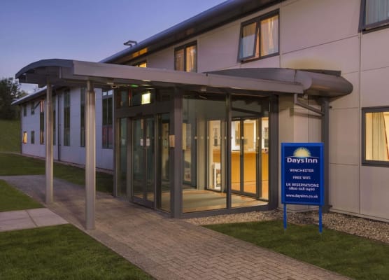 Days Inn by Wyndham Winchester M3 1