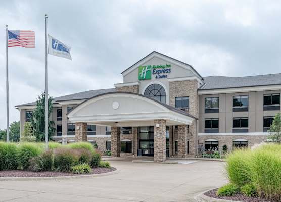 Holiday Inn Express & Suites WADSWORTH by IHG 1