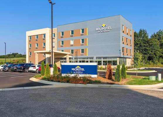 Microtel Inn & Suites by Wyndham Prattville Montgomery 1