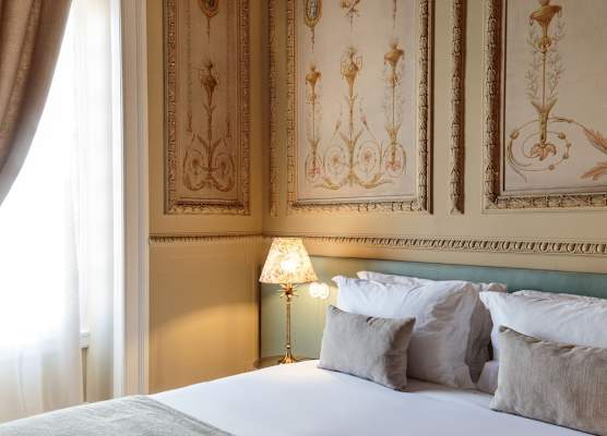 Dear Lisbon - Valmor Palace 1