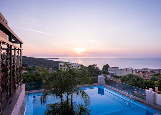 Esplanade Apartments - Heated Pool 1