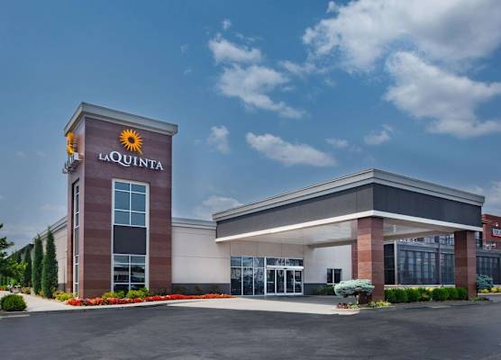 La Quinta by Wyndham Joplin 1