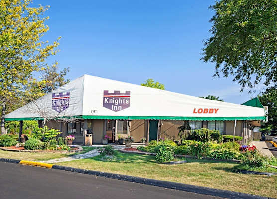 Knights Inn Sterling Heights 1