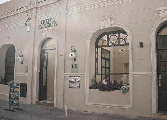 Hotel Caseros Salta 1