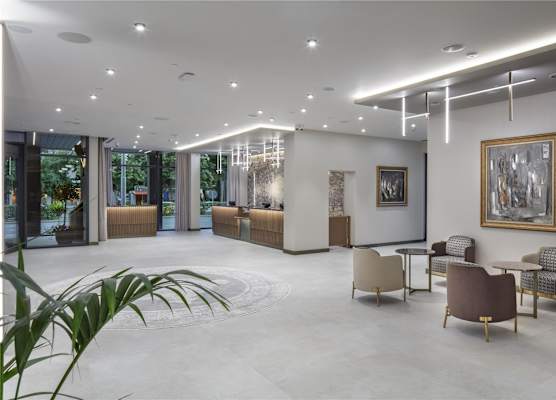 Doubletree By Hilton Plovdiv Center 1