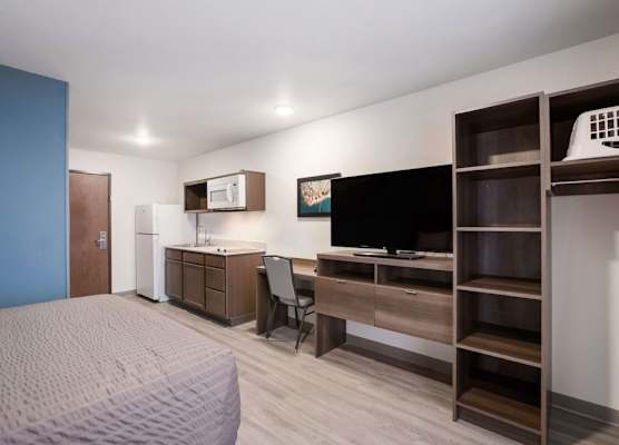 WoodSpring Suites Detroit Madison Heights 1