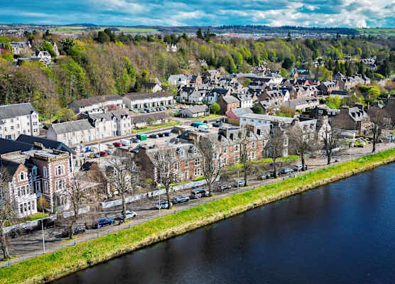 Glen Mhor Hotel at Uile-bheist 'Brewstillery' 1