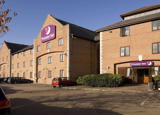 Premier Inn Guildford North - A3 1