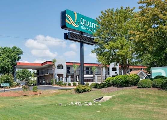 Quality Inn & Suites Aiken East 1