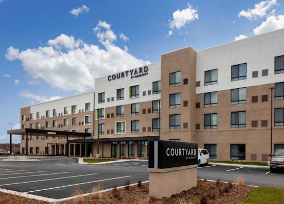 Courtyard by Marriott East Lansing Okemos 1