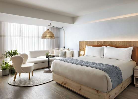 1 Hotel Toronto 1
