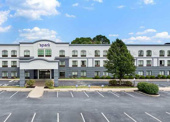 Spark by Hilton Lancaster Dutch Country 1