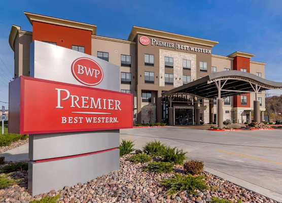 Best Western Premier Liberty Inn & Suites 1