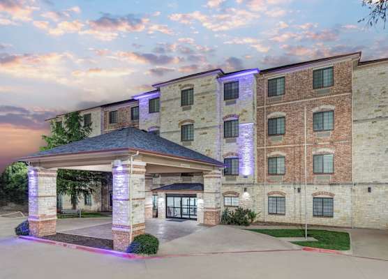Holiday Inn Express & Suites GRANBURY by IHG 1