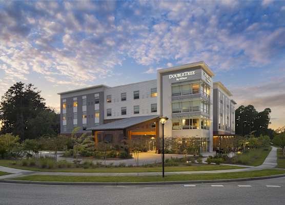 DoubleTree by Hilton Summerville Nexton 1