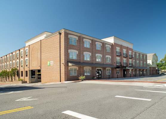 Holiday Inn Express & Suites DAHLONEGA - UNIVERSITY AREA by IHG 1
