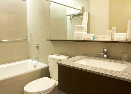Microtel By Wyndham Acropolis 1
