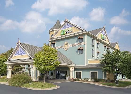 Holiday Inn Express HOLLAND by IHG 1