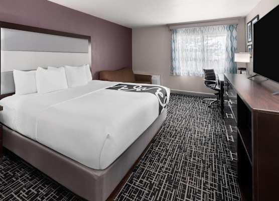 La Quinta Inn & Suites by Wyndham Fort Collins, Colorado 1