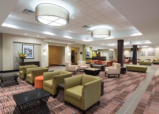 DoubleTree by Hilton Hotel Grand Rapids Airport 1