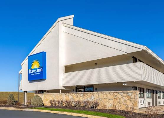 Days Inn by Wyndham Kansas City Northeast 1