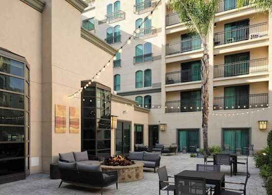 Courtyard by Marriott Los Angeles Pasadena Old Town 1