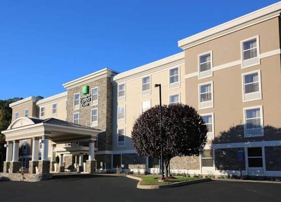 Holiday Inn Express & Suites DANBURY - I-84 by IHG 1