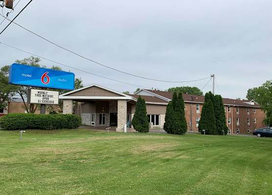 Studio 6 Rockford 1
