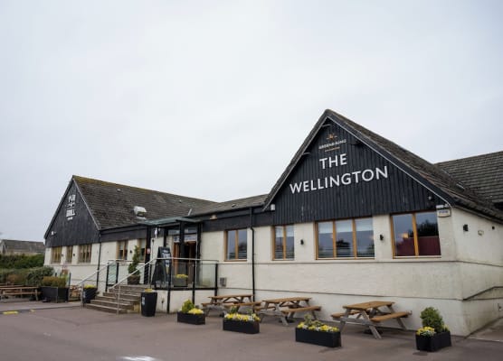 Wellington Hotel by Greene King Inns 1