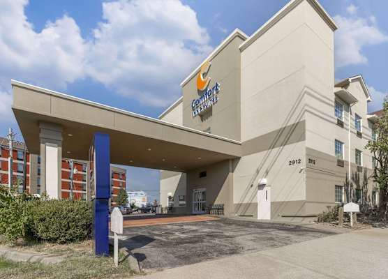 Comfort Inn & Suites Louisville Airport Fair & Expo 1